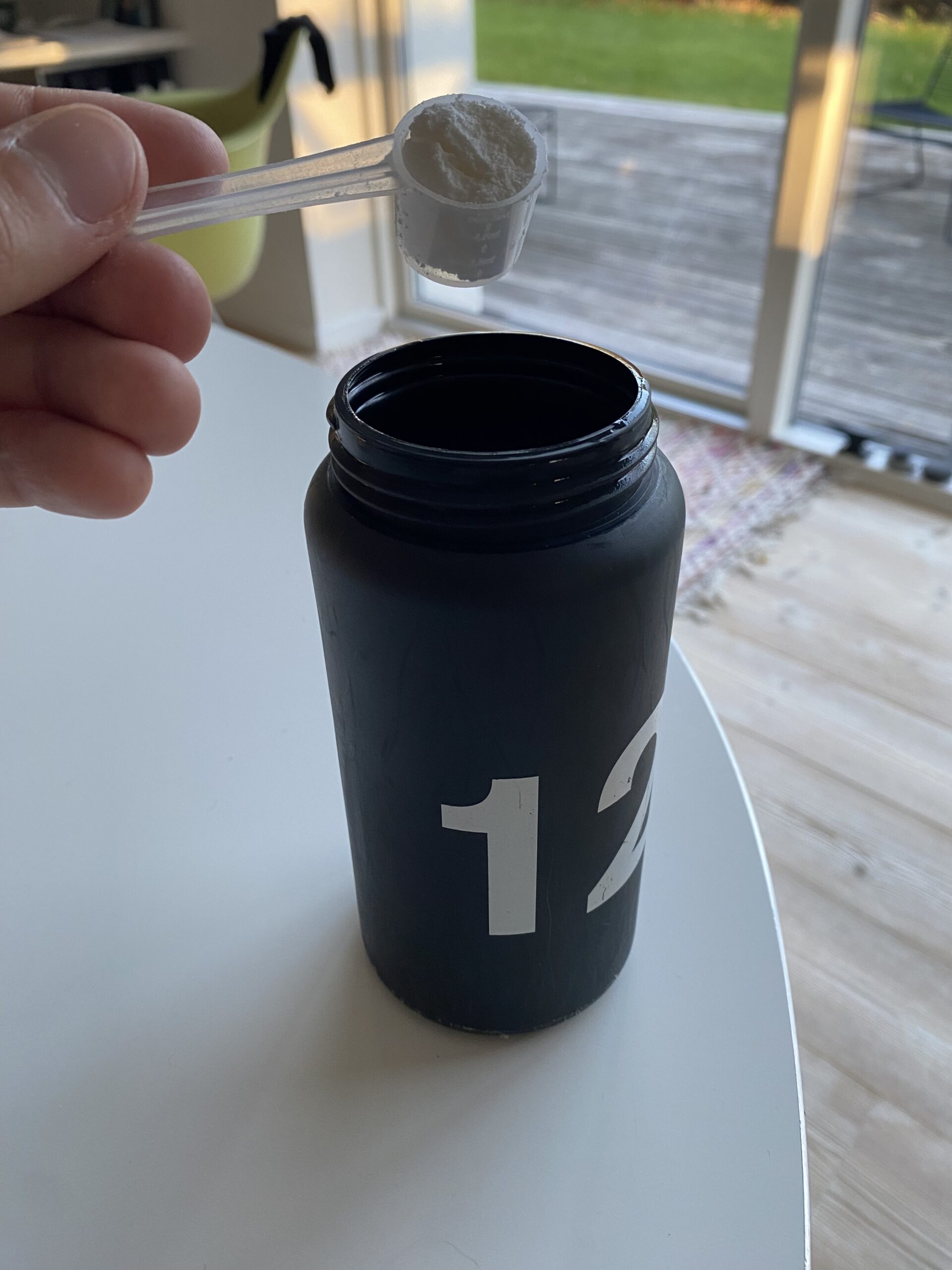 Weightworld monohydrat kreatin pulver fyldes i drikkedunk
