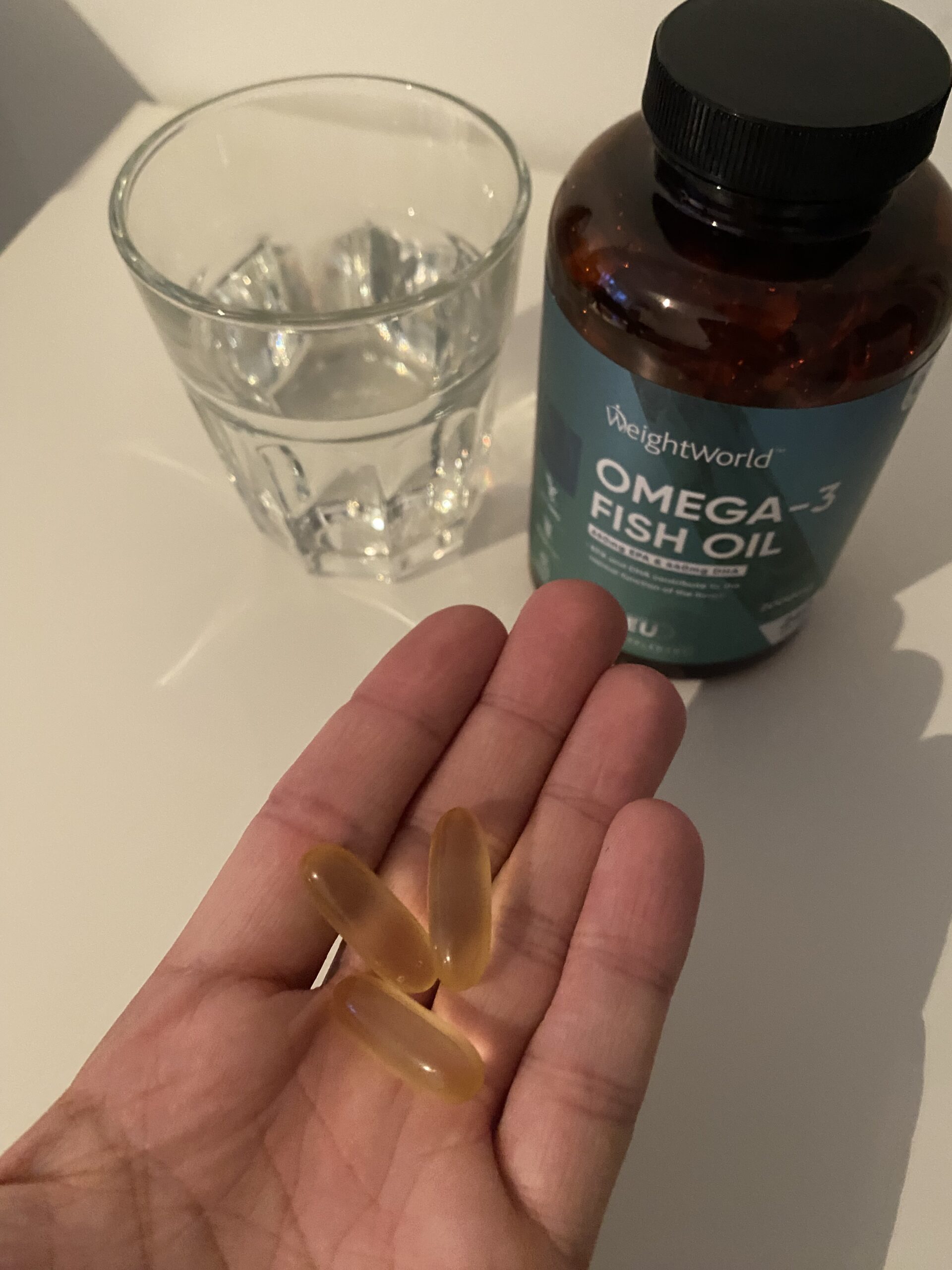 Weightworld omega-3 fiskeolie piller og vand