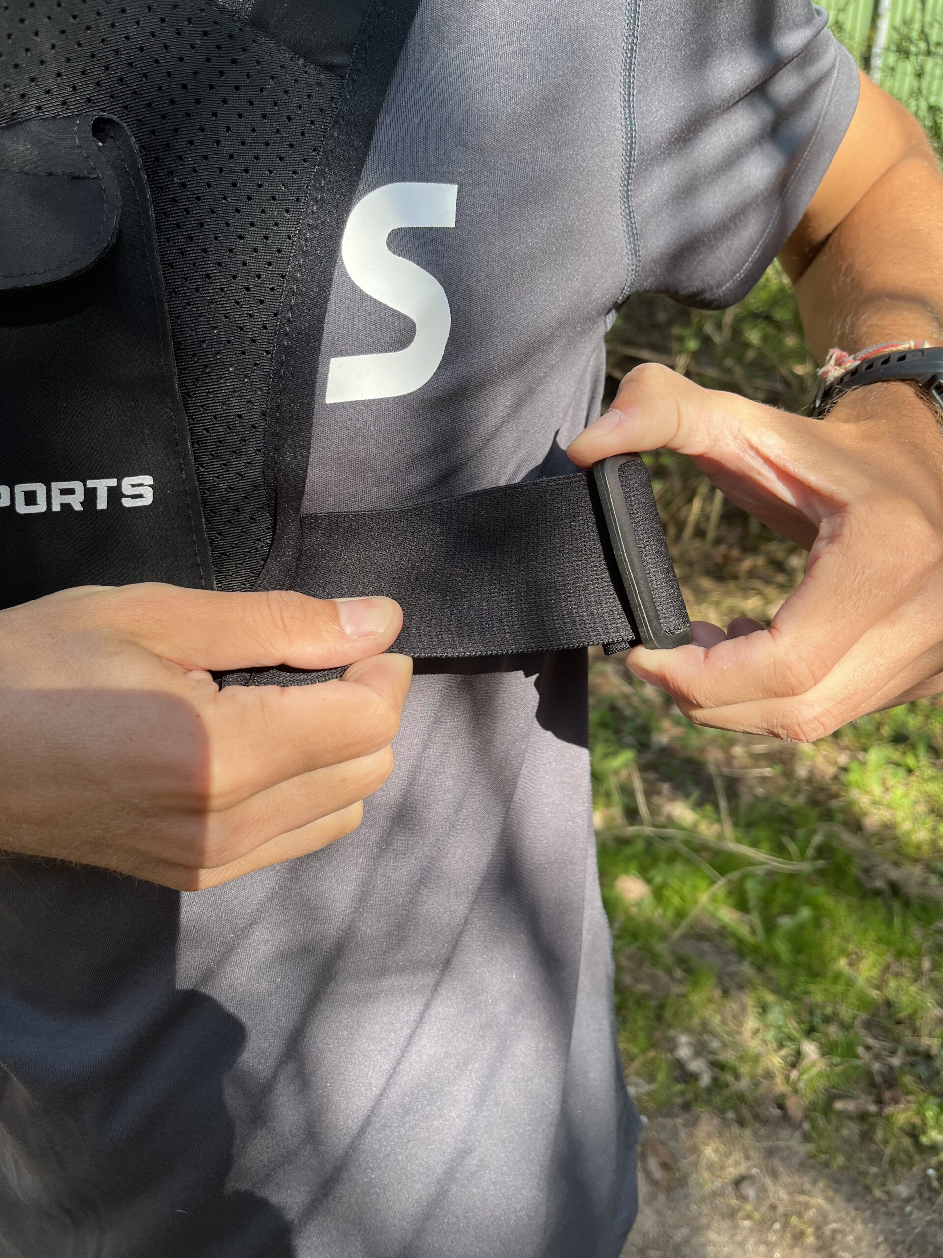 MySports Løbevest - Spænder på siden