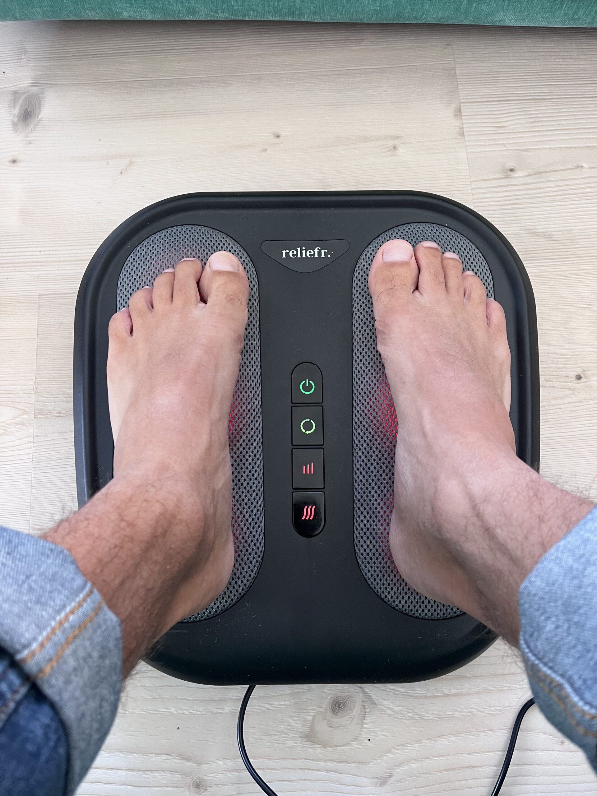 Reliefr Fodlux Pro - Fodmassage til fødder - set oppefra - 01