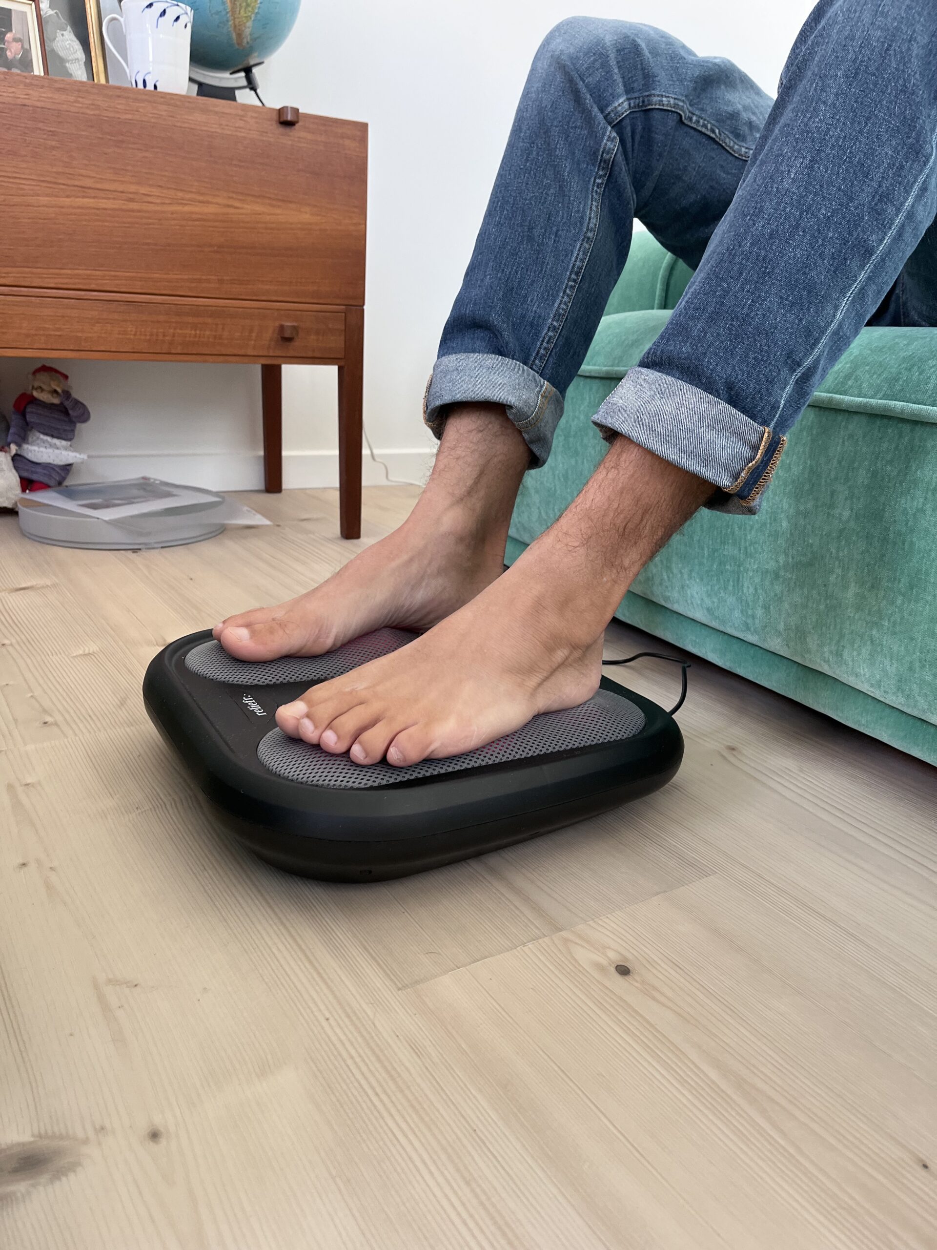 Reliefr Fodlux Pro - Fodmassage apparat - set fra siden