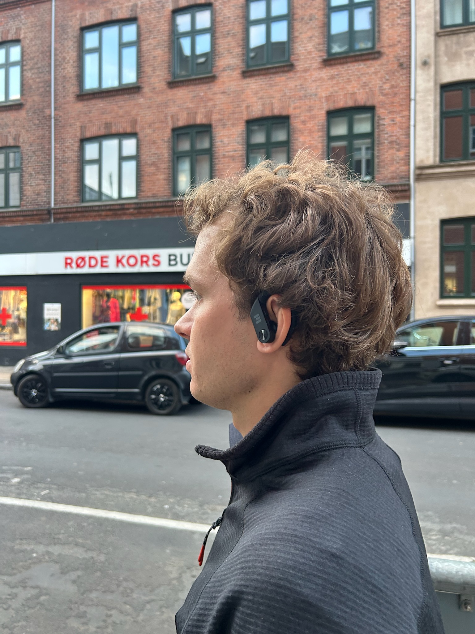 MiiBuds Active GO Høretelefoner På mand