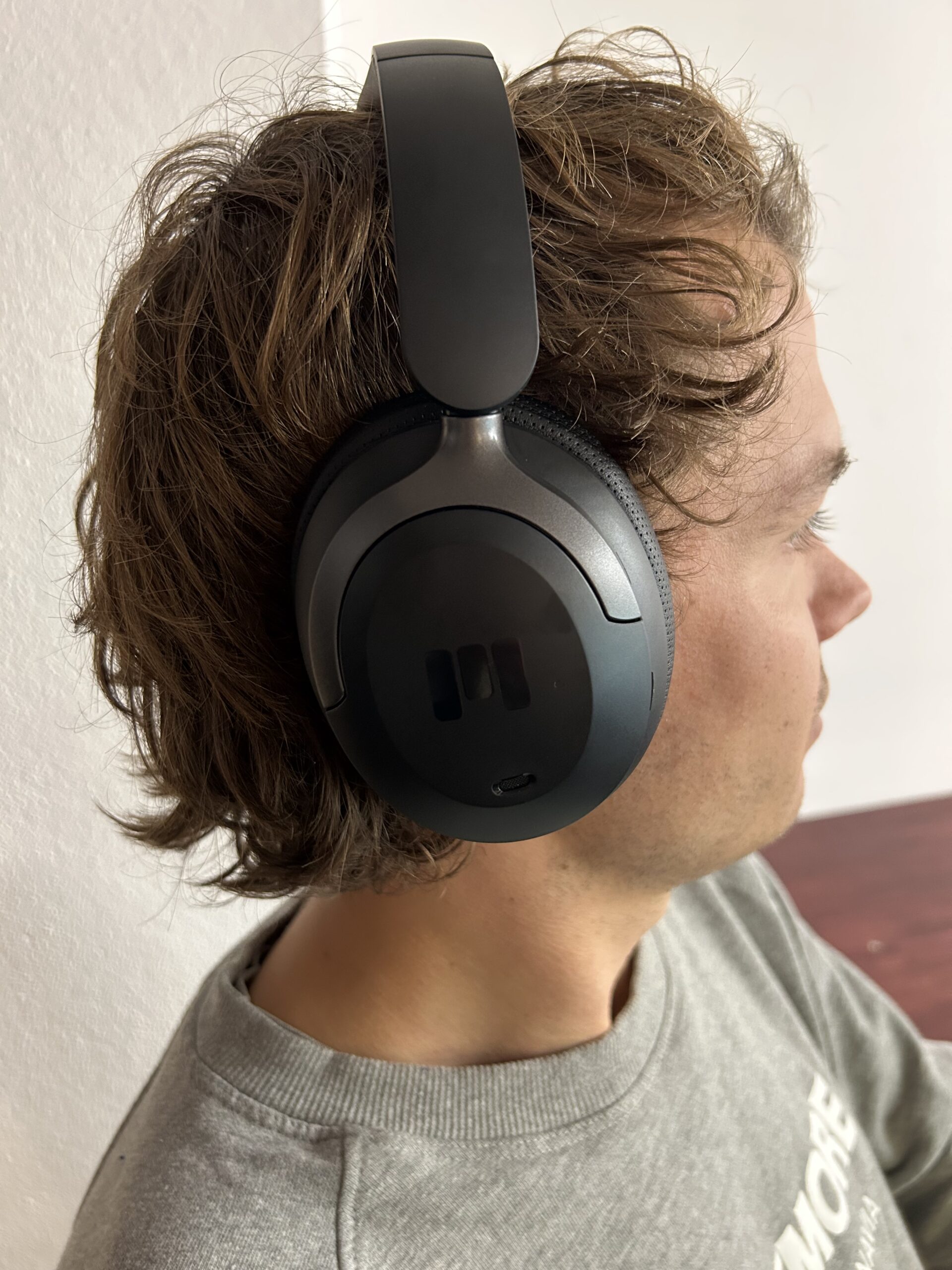 miiego-moove-55-silence-hybrid-anc-headset-paa-mand