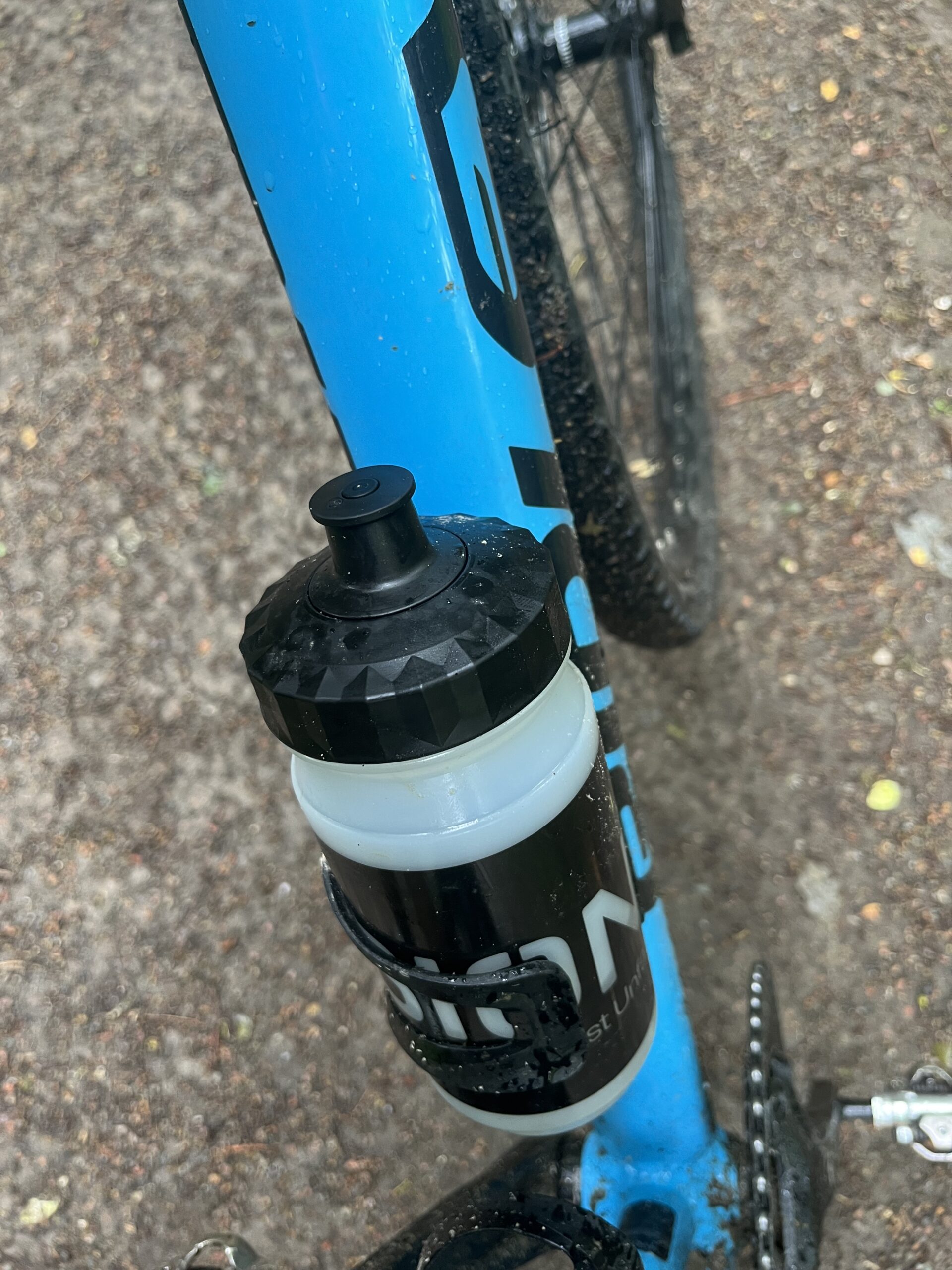 fusion-cykel-drikkedunk-paa-gravel-cykel