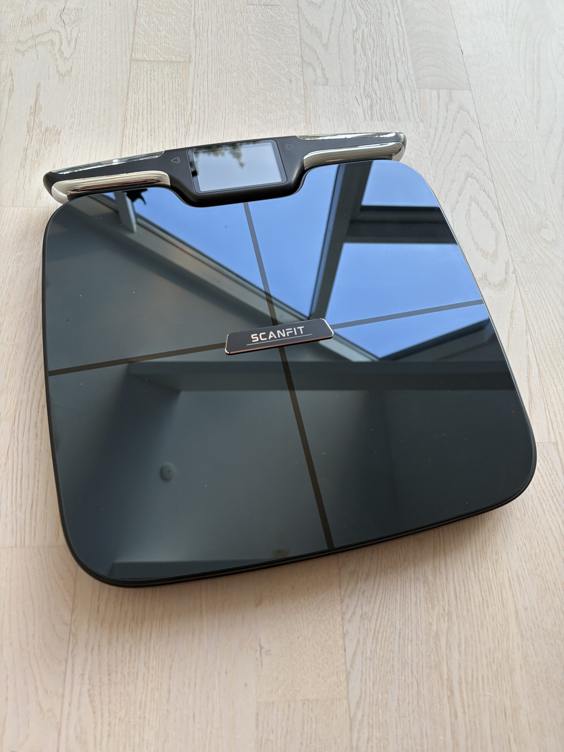 scanfit-body-pilot-kropsscanner-paa-gulv