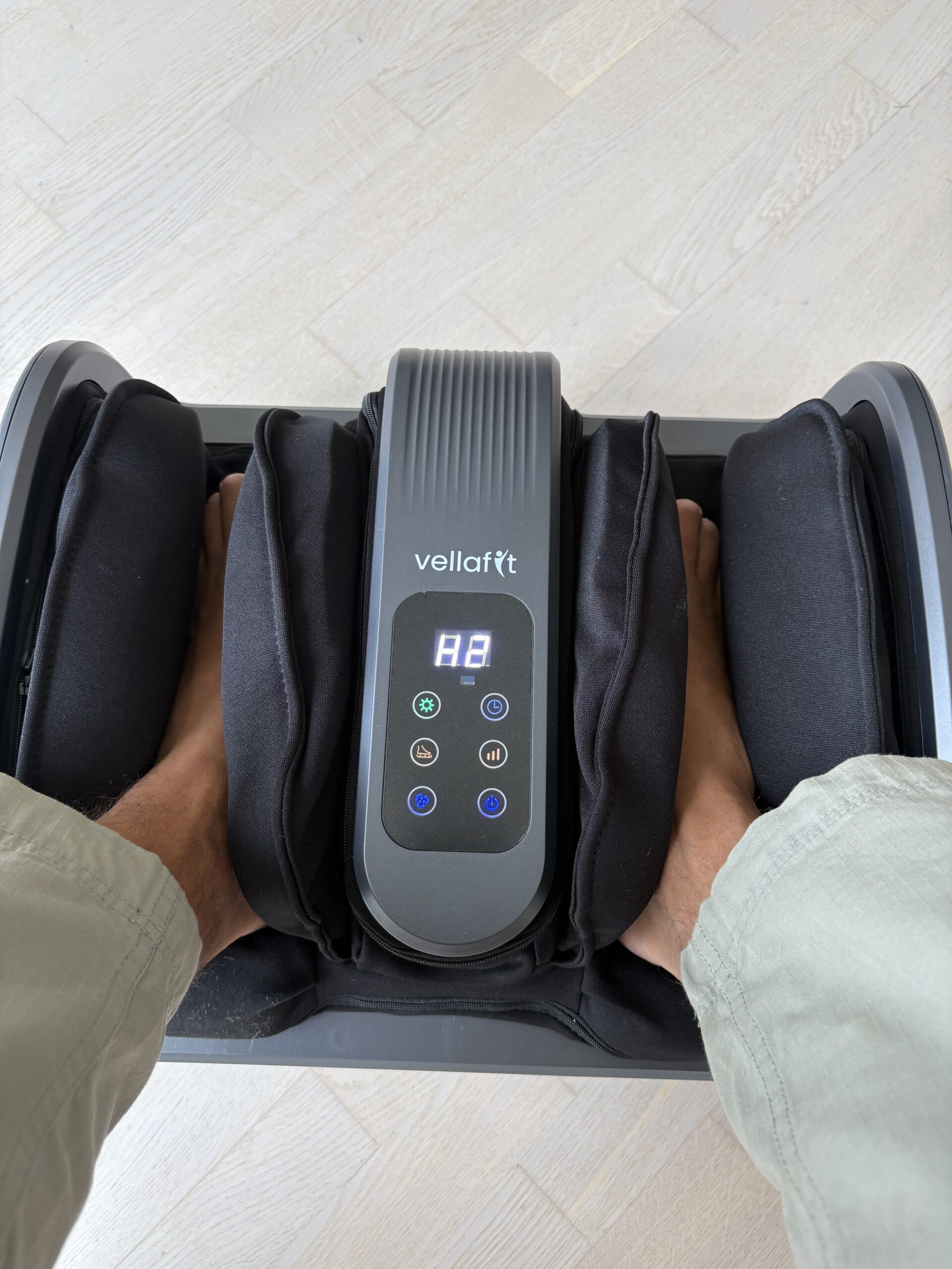 vellafit-fodmassager-pro-med-foedder-i