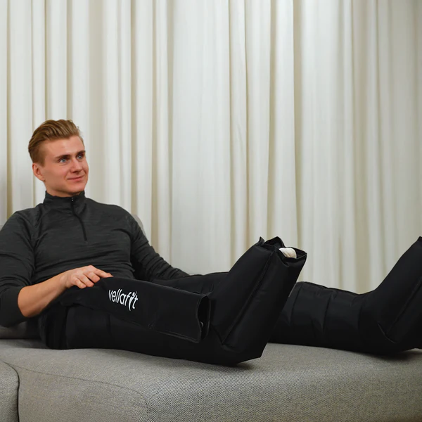 vellafit-recovery-boots-og-person