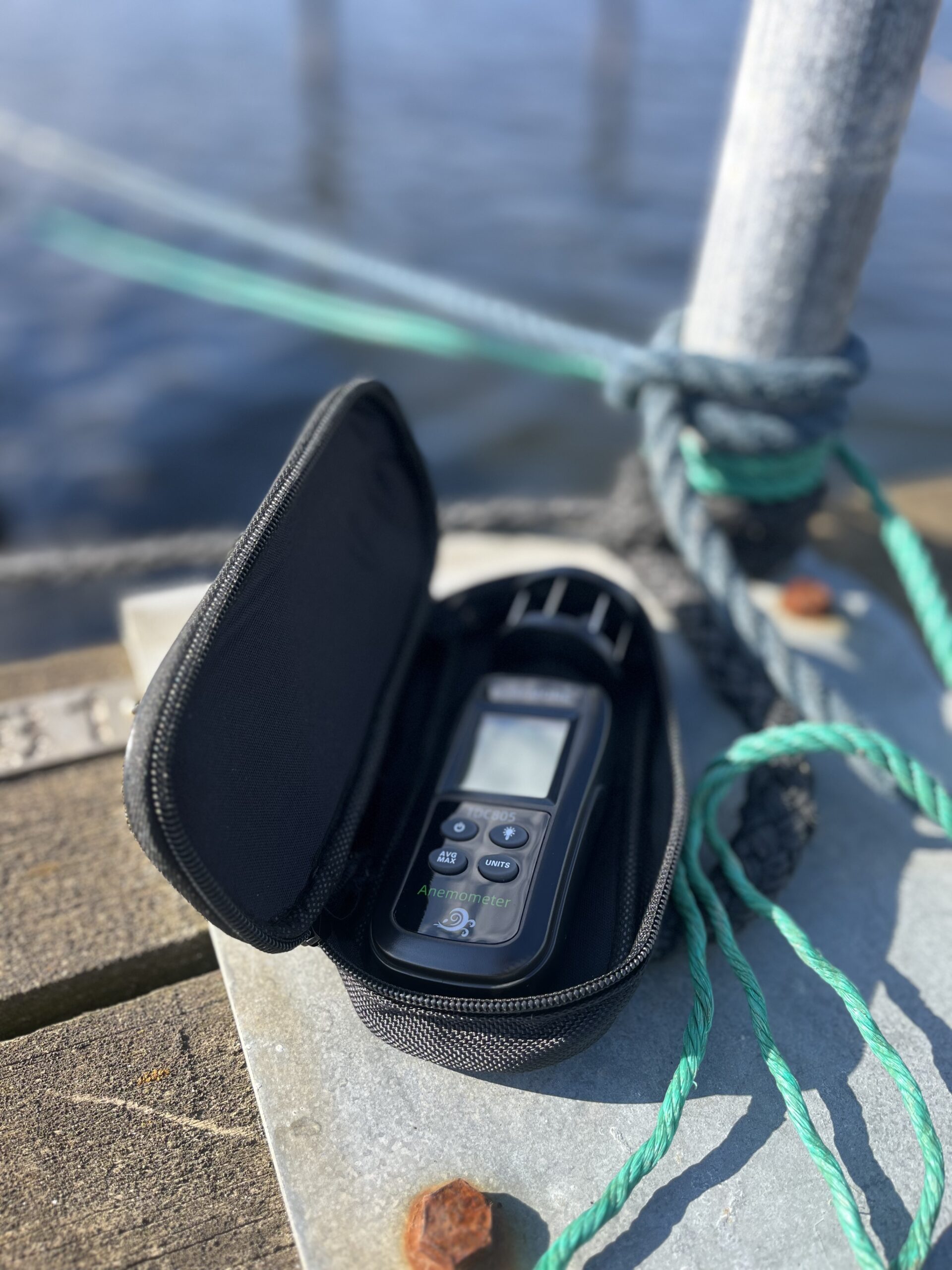 SURFMORE Vindmåler i taske
