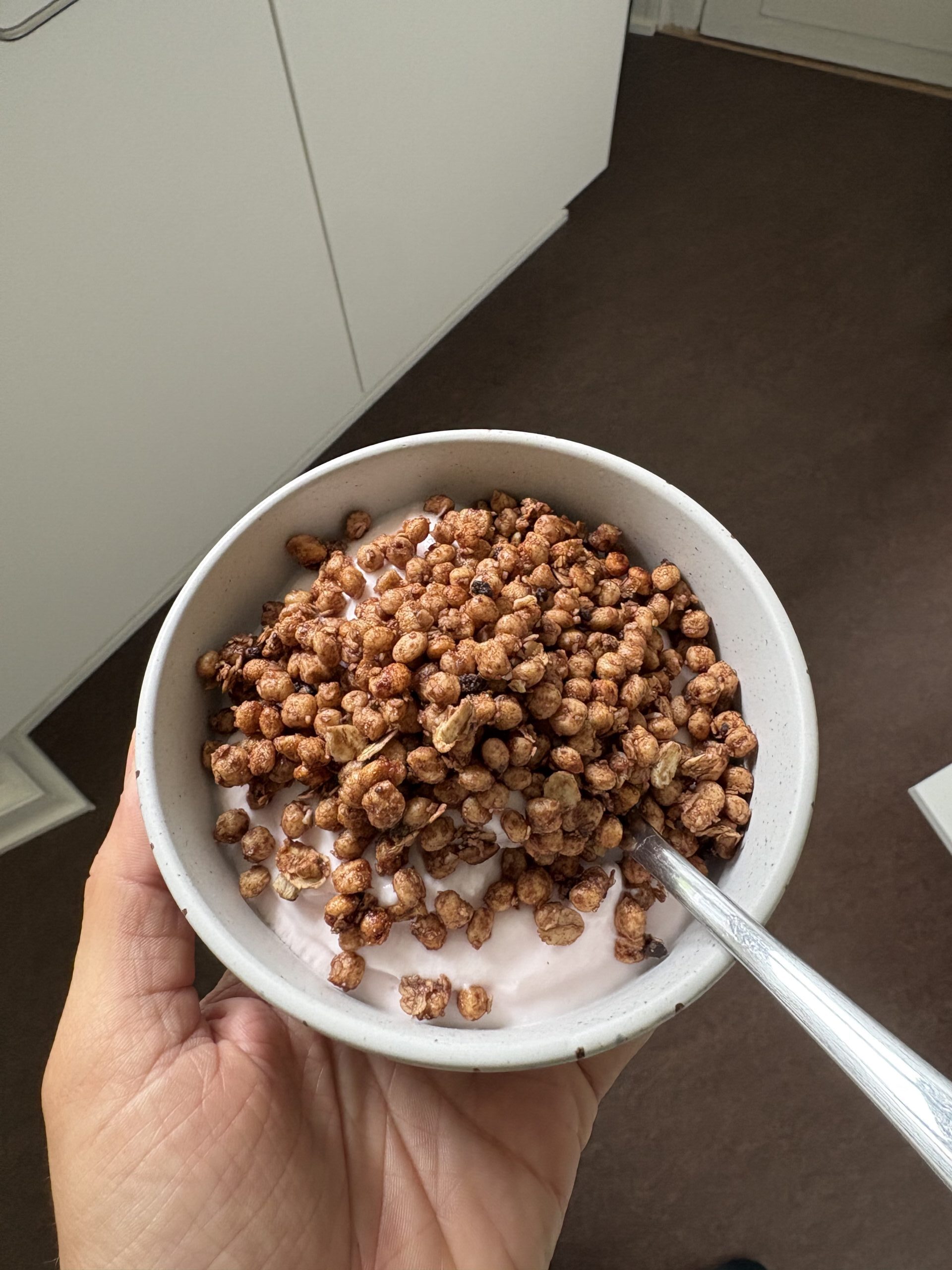 myprotein-protein-granola-chocolate-caramel-05